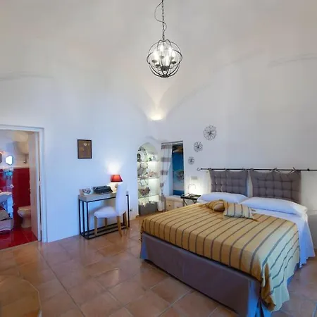 Domus Ursula Apartment *